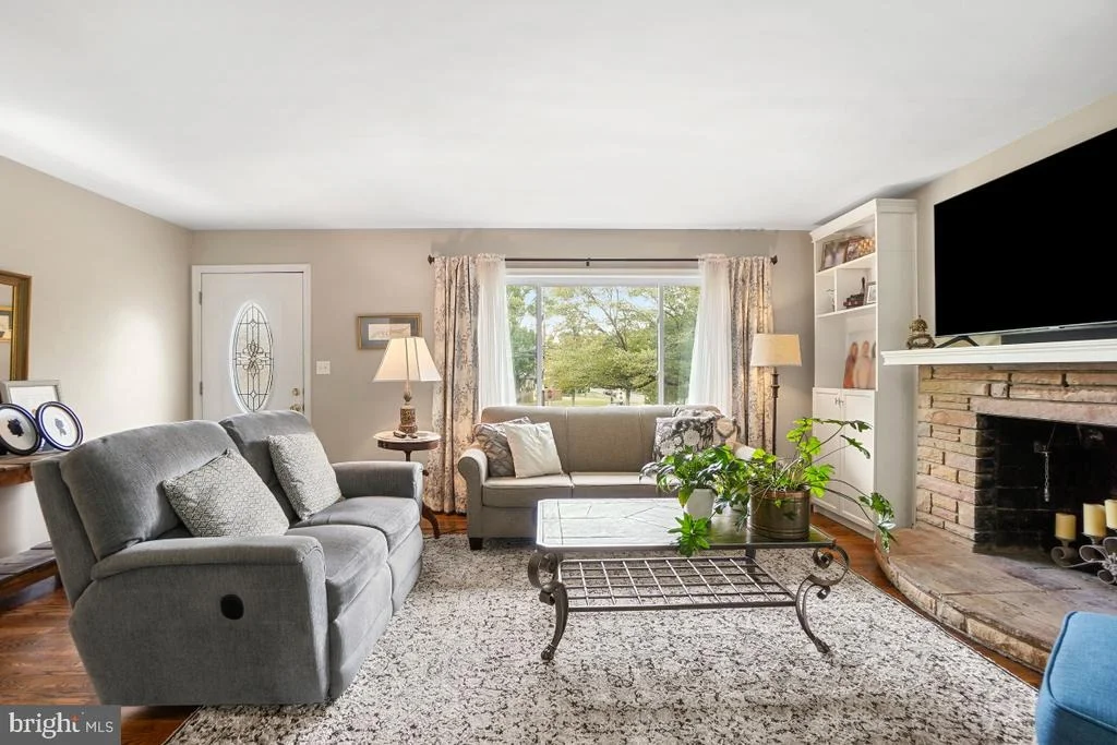 Photo of 401 ROYALTON ROAD