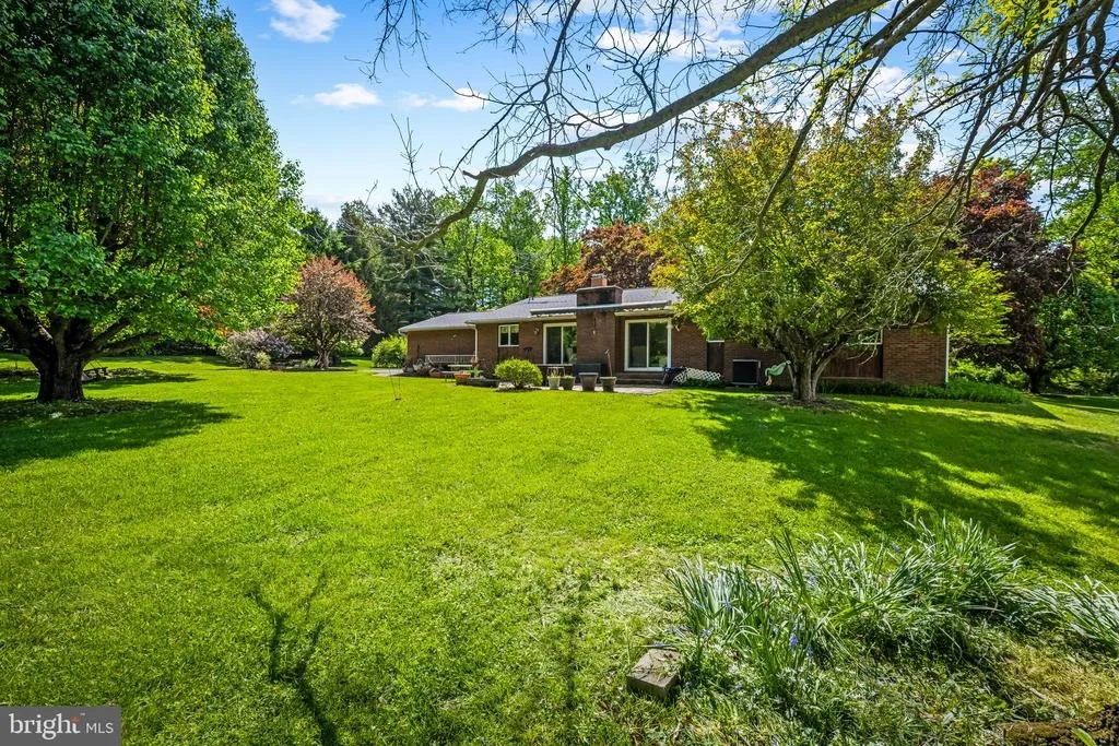Photo of 6516 LEWIS ROAD