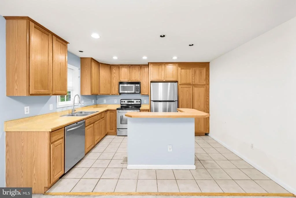 Photo of 8008 WASHINGTON DRIVE