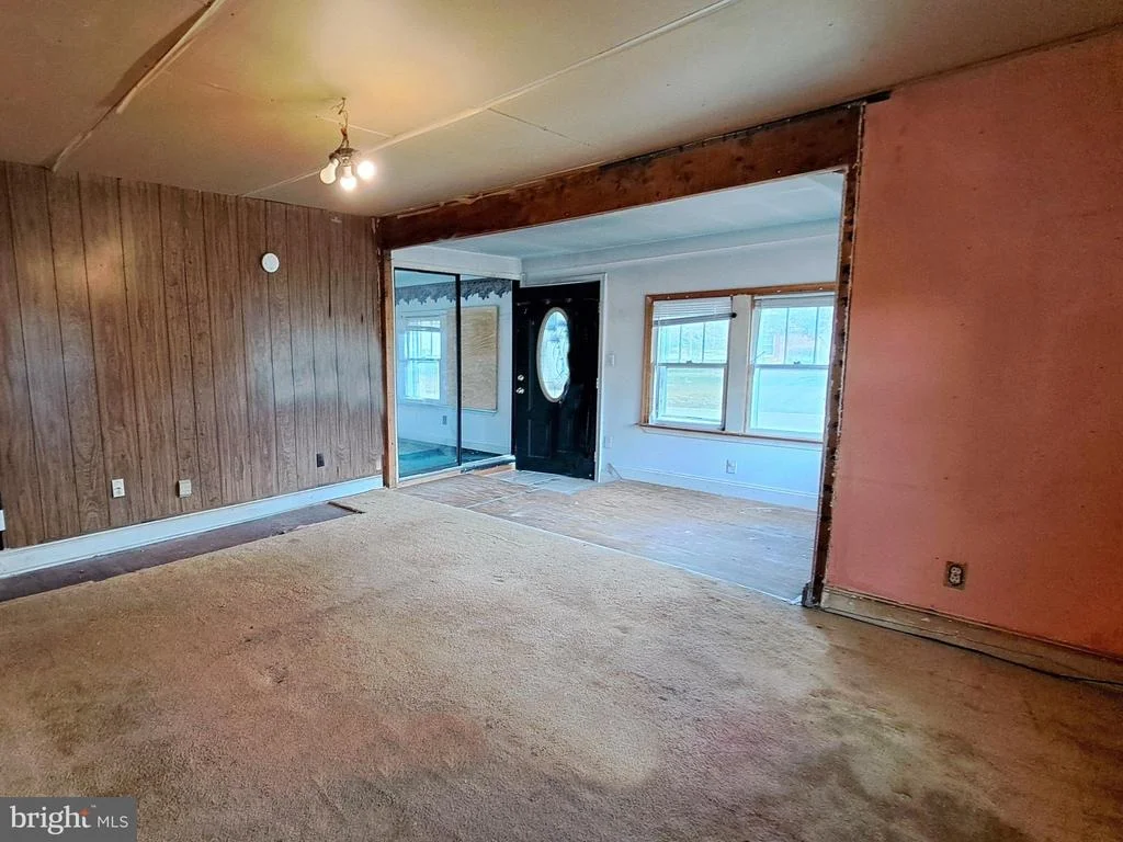 Photo of 2139 GROTON ROAD