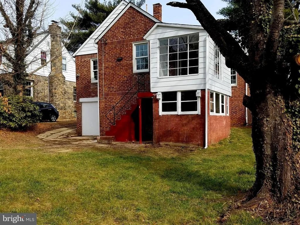 Photo of 800 WARWICK ROAD
