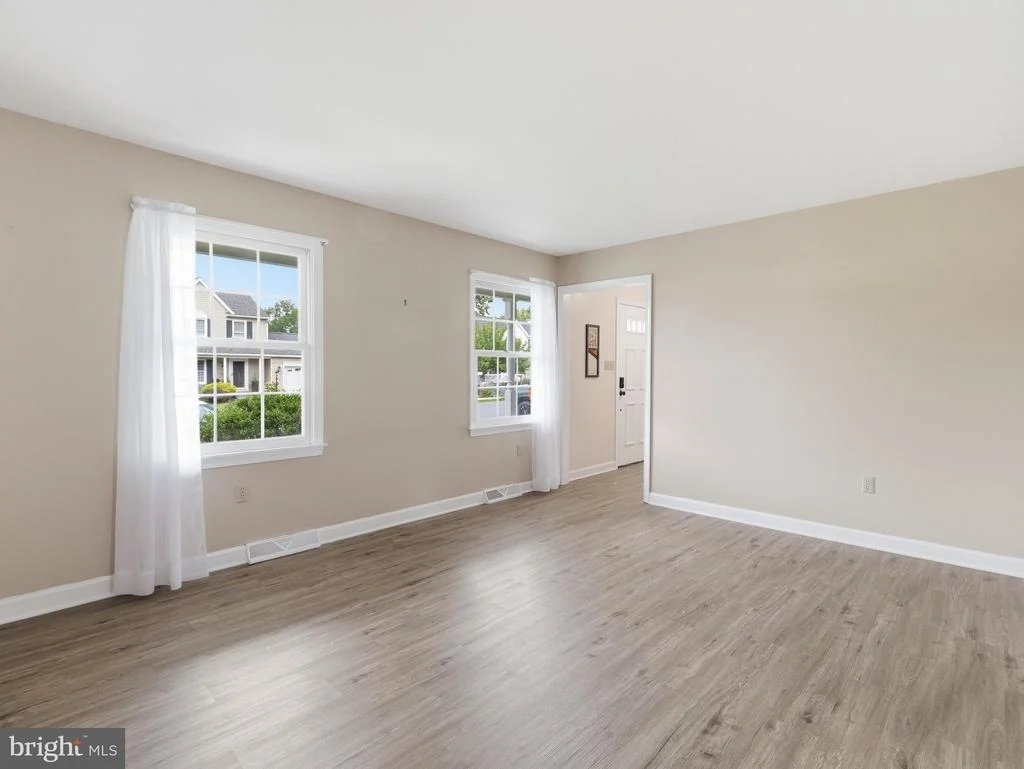 Photo of 123 SHERRIS WAY
