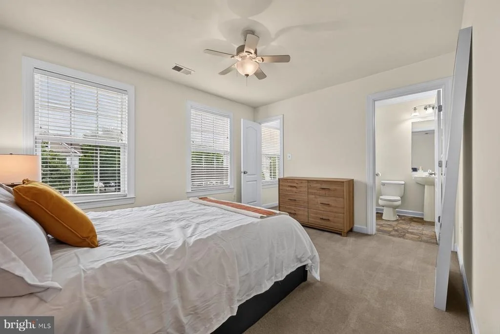 Photo of 810 MORAN DRIVE