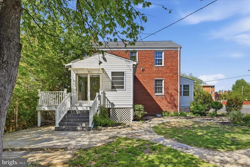 Photo of 4444 20TH ROAD N
