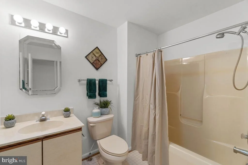 Photo of 7580 MERRYMAKER WAY