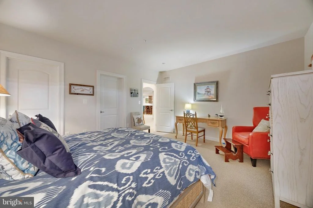 Photo of 2926 LEVEE DRIVE
