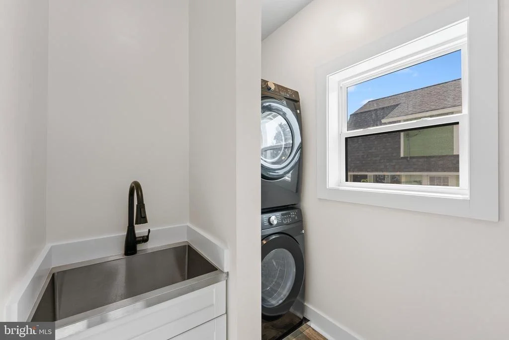 Photo of 258 N BARTON STREET