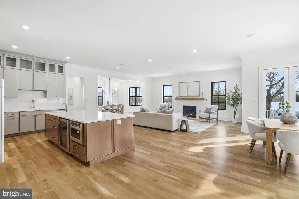 Photo of 6512 WILLIAMSBURG BOULEVARD