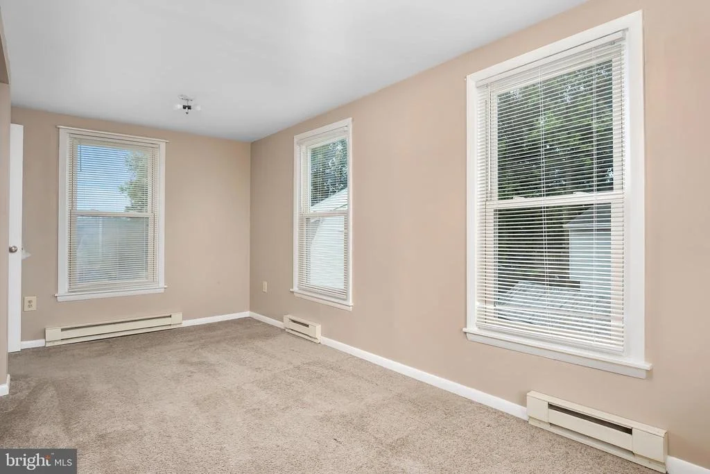 Photo of 6047 MIDDLEBURG ROAD