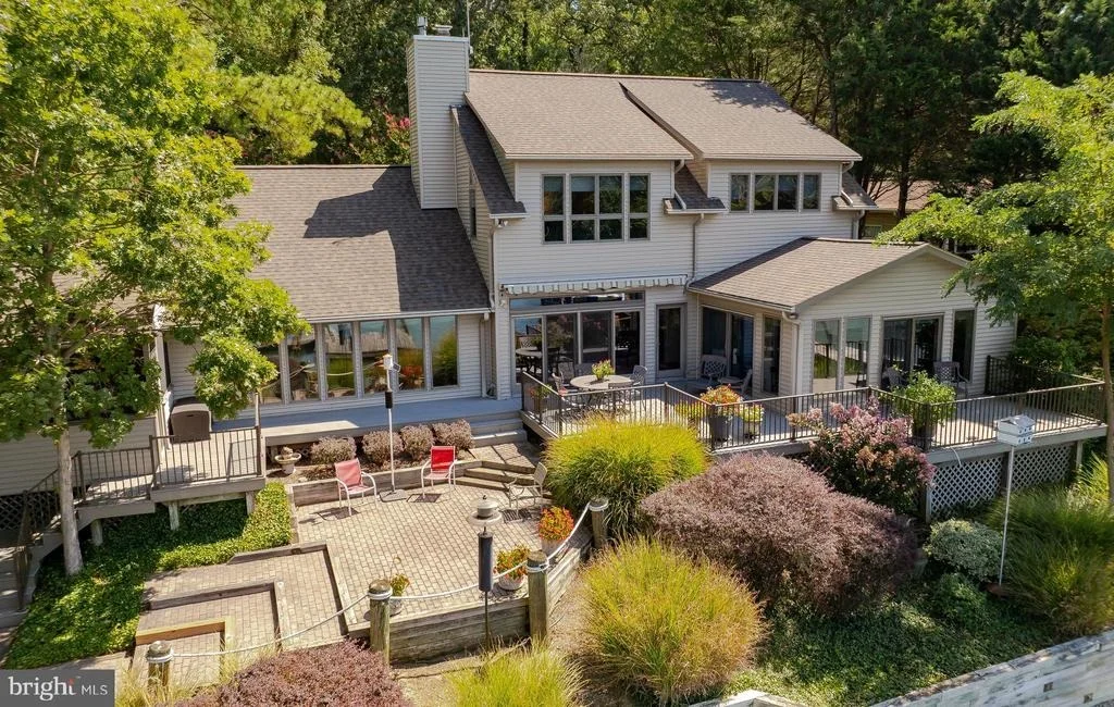 Photo of 369 DEER DRIVE
