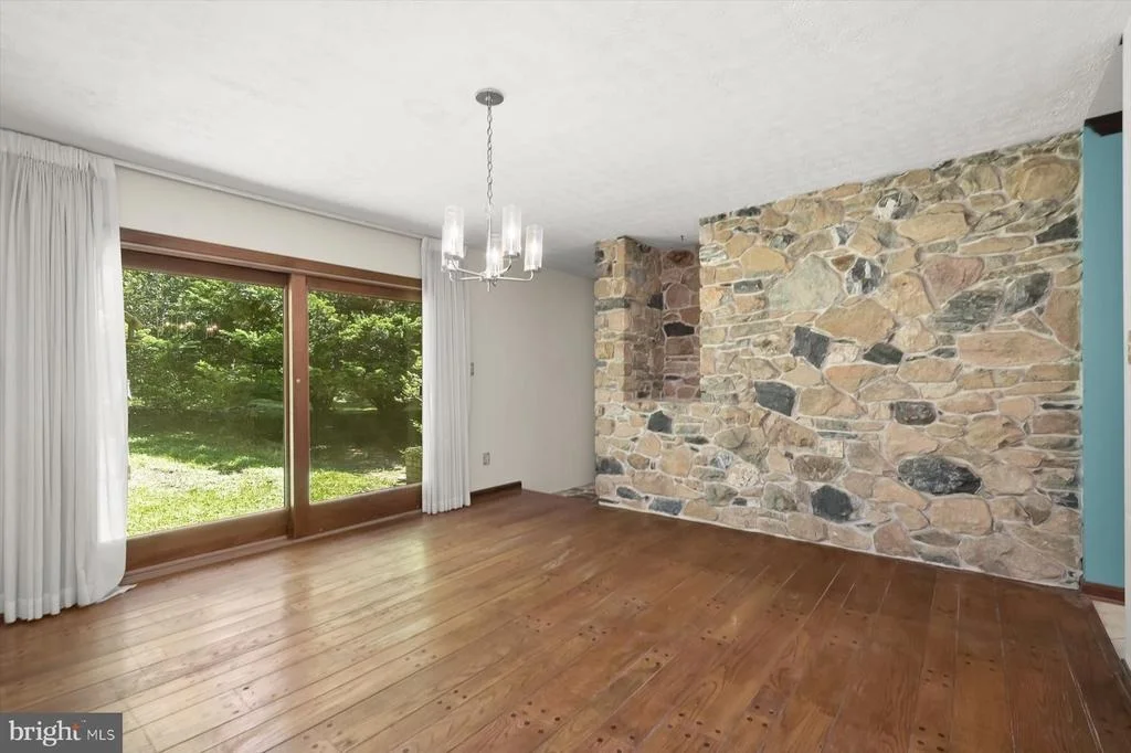 Photo of 13922 WAYSIDE DRIVE