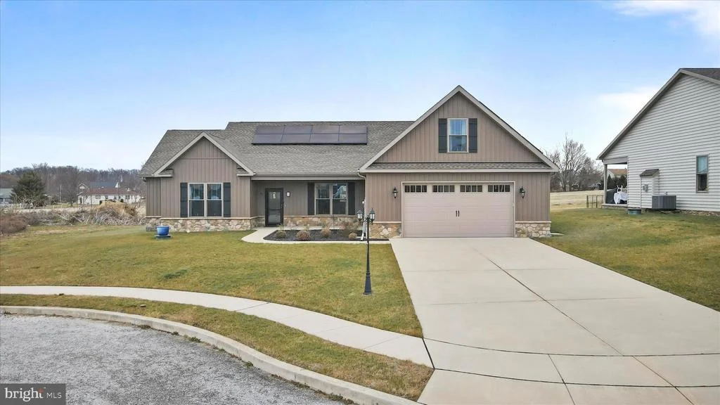 Photo of 41 SMITH CIRCLE