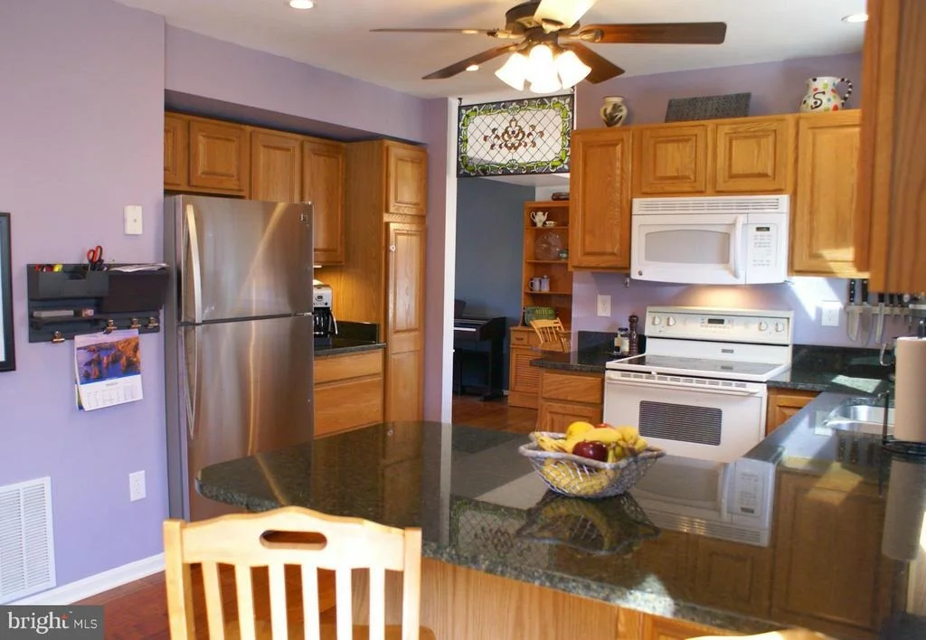Photo of 180 STONEYBROOK COURT