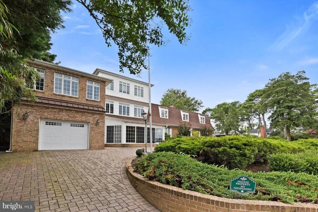 Photo of 20340 SILVER LAKE DRIVE
