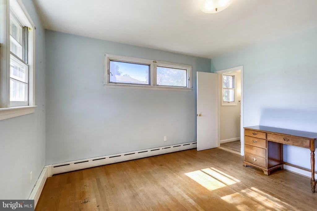 Photo of 1904 FOREST DALE DRIVE