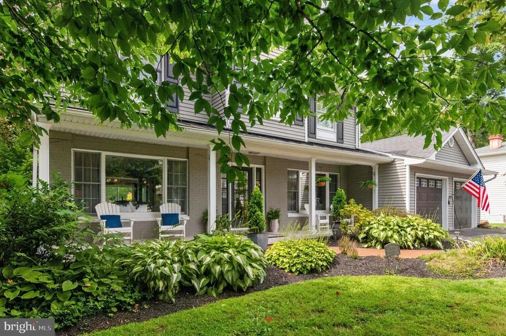 Photo of 1610 RIDOUT ROAD