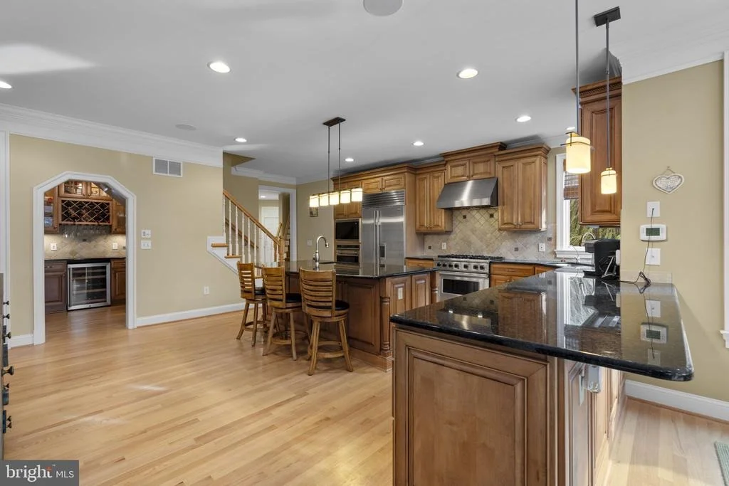 Photo of 370 EAGLE HILL ROAD