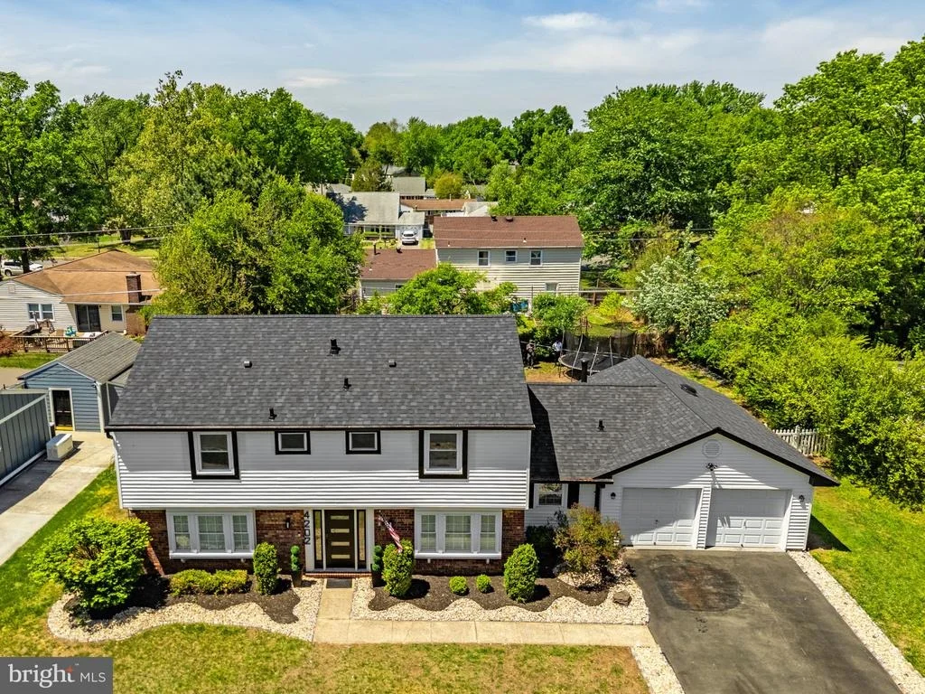 Photo of 4202 MINSTRELL LANE