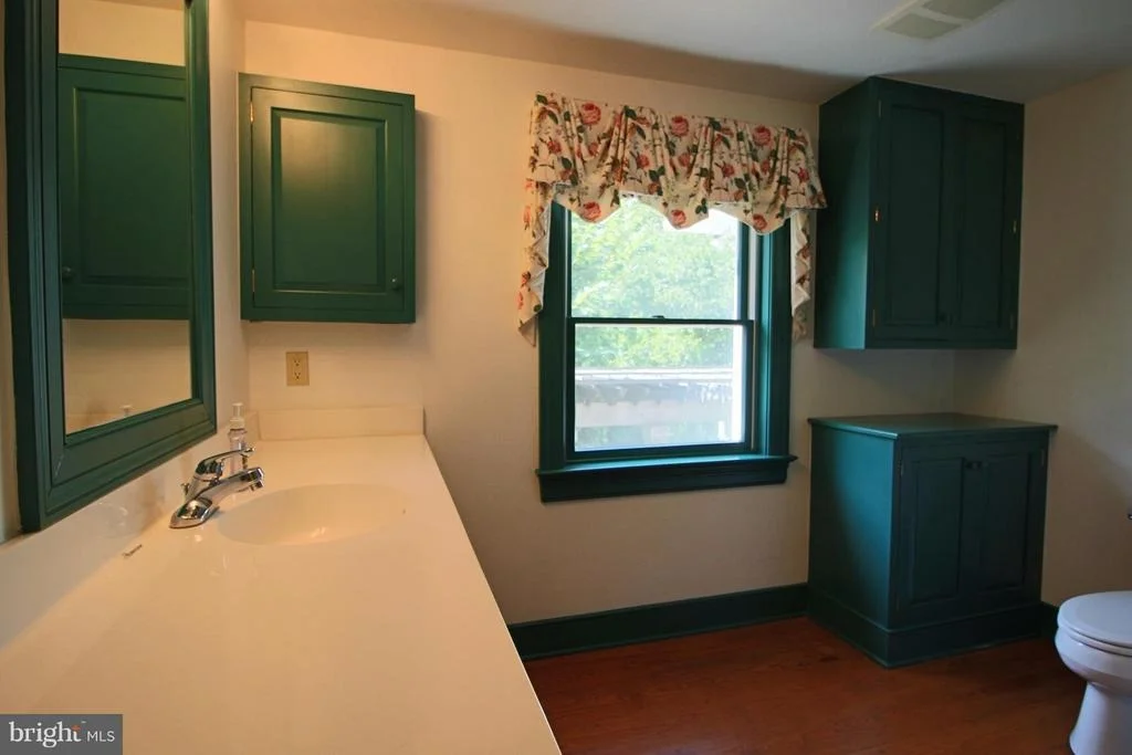 Photo of 220 LEITCH ROAD