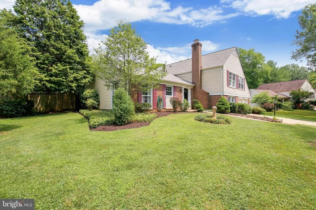 Photo of 2417 NEES LANE