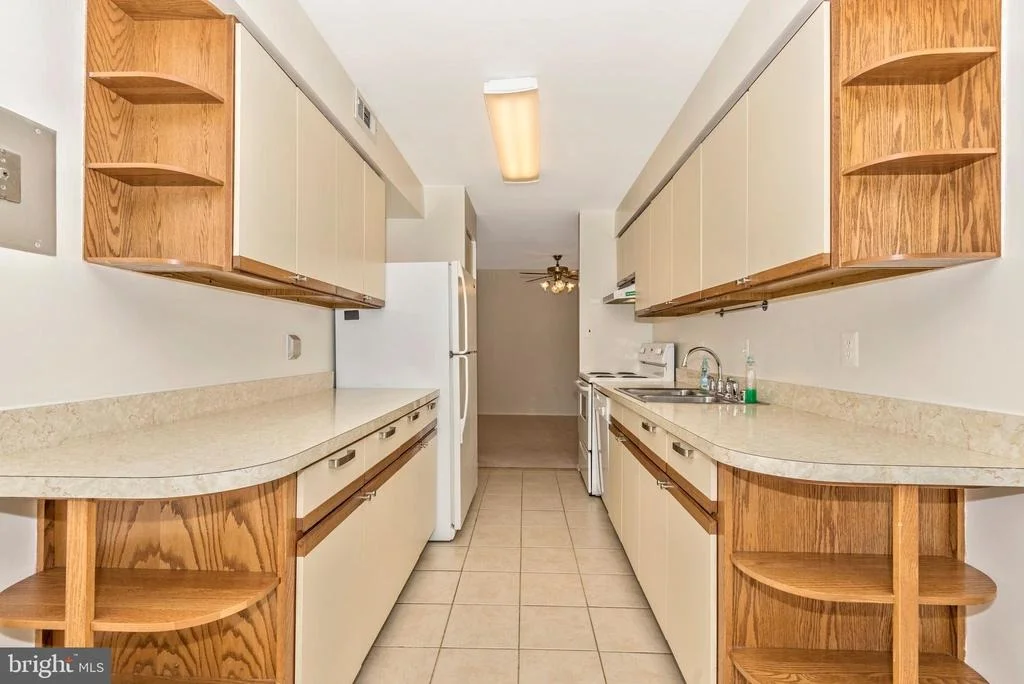 Photo of Unit 21 at 423 CHRISTOPHER AVENUE