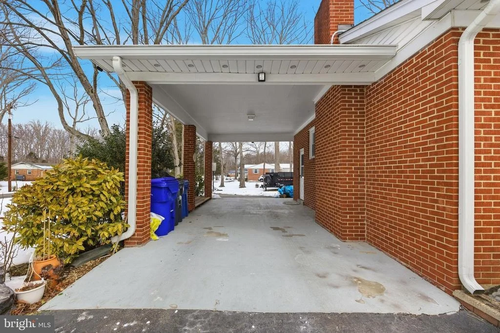 Photo of 5197 COLEBROOK DRIVE
