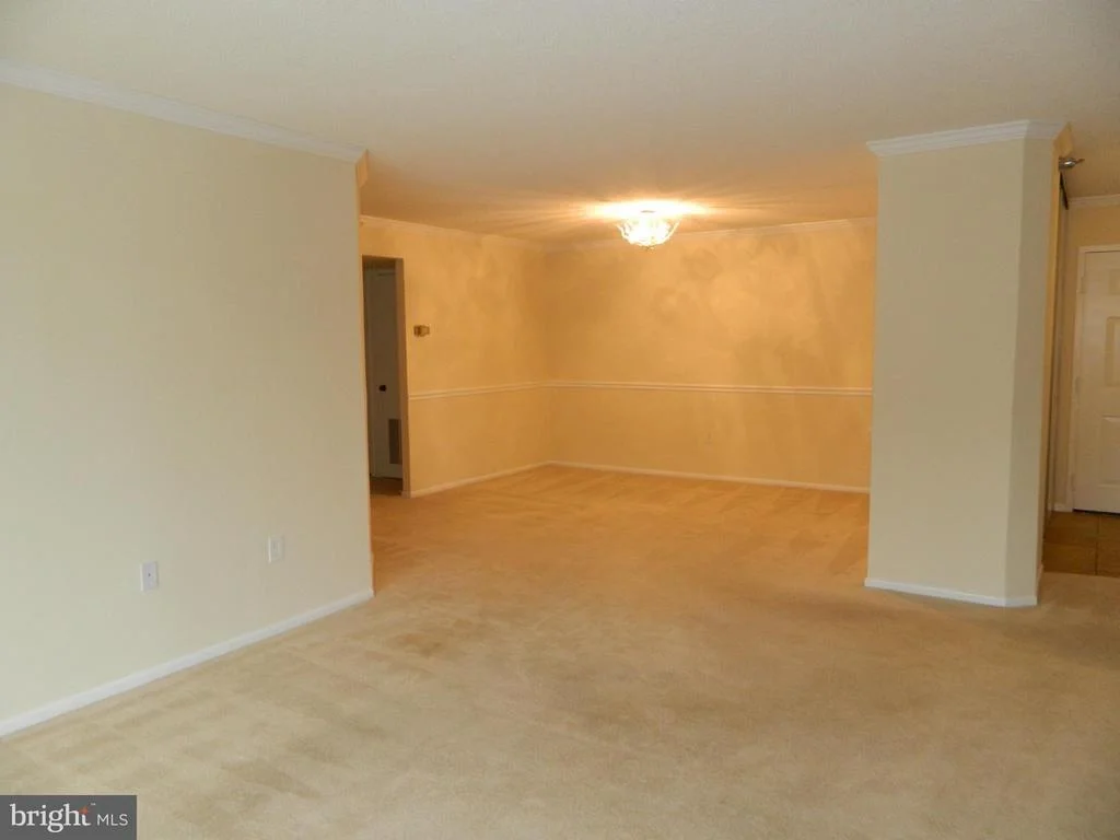 Photo of Unit 4521 at 15100 INTERLACHEN DRIVE