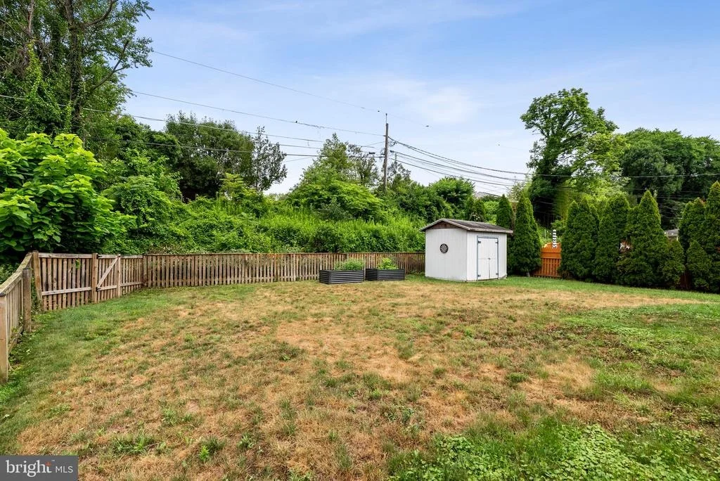 Photo of 816 PROVIDENCE ROAD