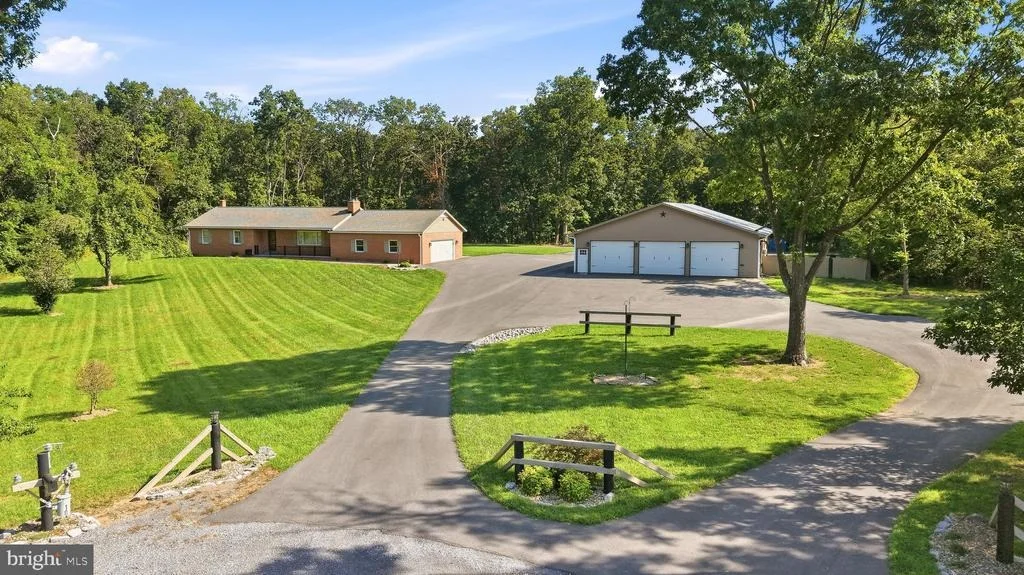 Photo of 210 JACKSON DRIVE