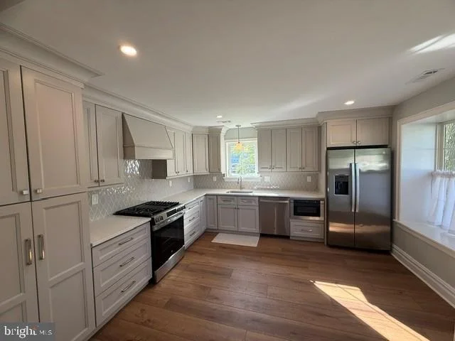 Photo of 117 MAPLE LEAF CIRCLE