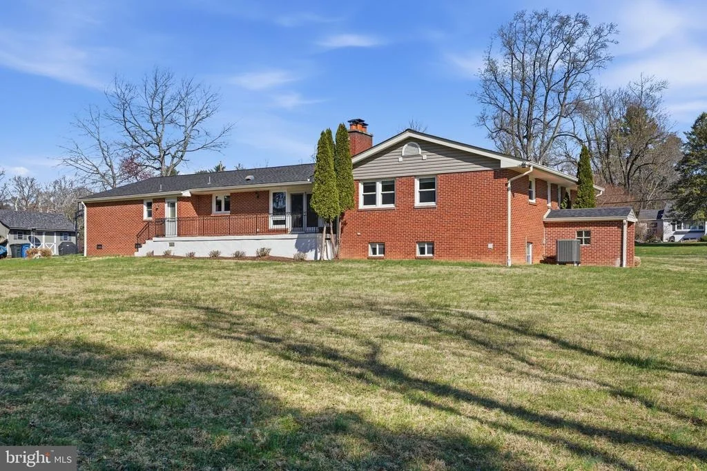 Photo of 1800 GAYFIELDS DRIVE