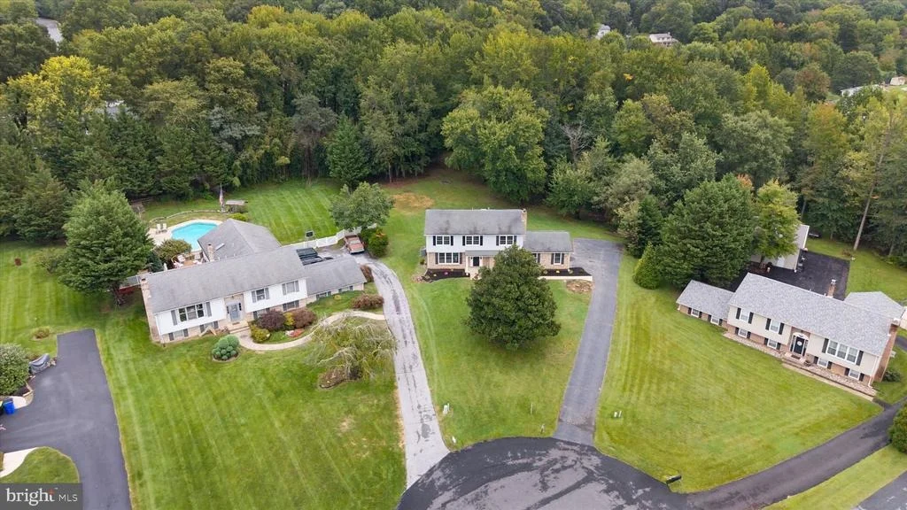 Photo of 72 BRISTLE CONE DRIVE