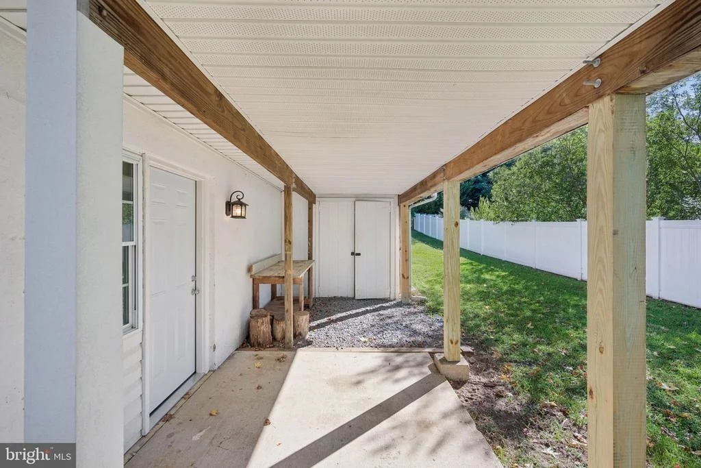 Photo of 1365 MOYER ROAD