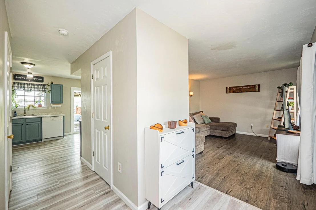 Photo of 13 BONNIEFIELD CIRCLE
