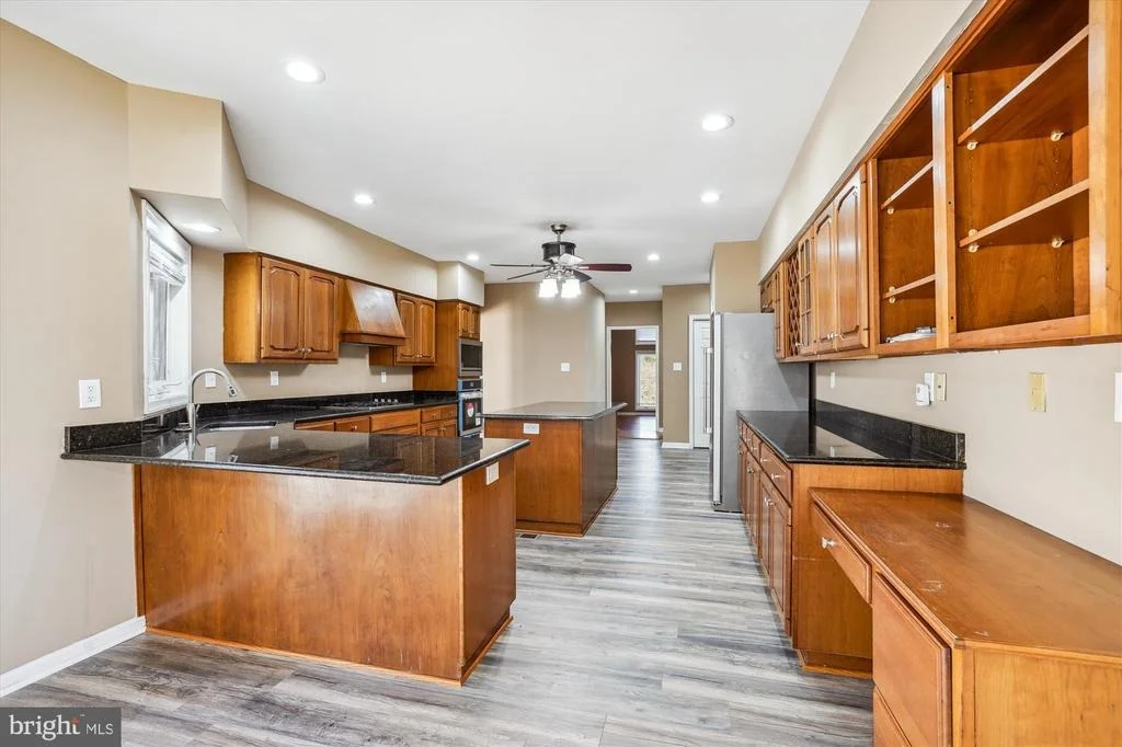 Photo of 18604 WILLOW OAK DRIVE