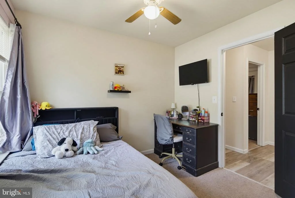 Photo of 2501 YORK COURT