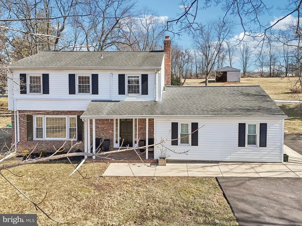 Photo of 2139 DAISY ROAD