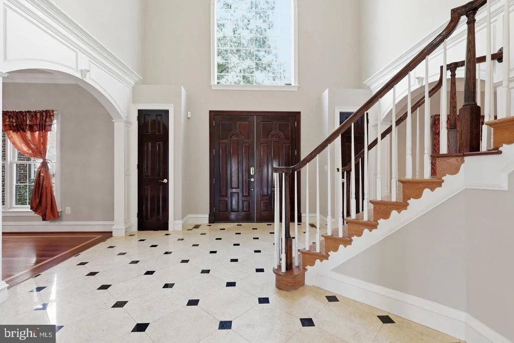 Photo of 8813 OAK LEAF DRIVE