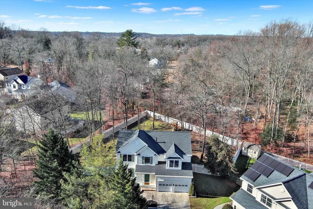 Photo of 1590 CHAPMAN ROAD