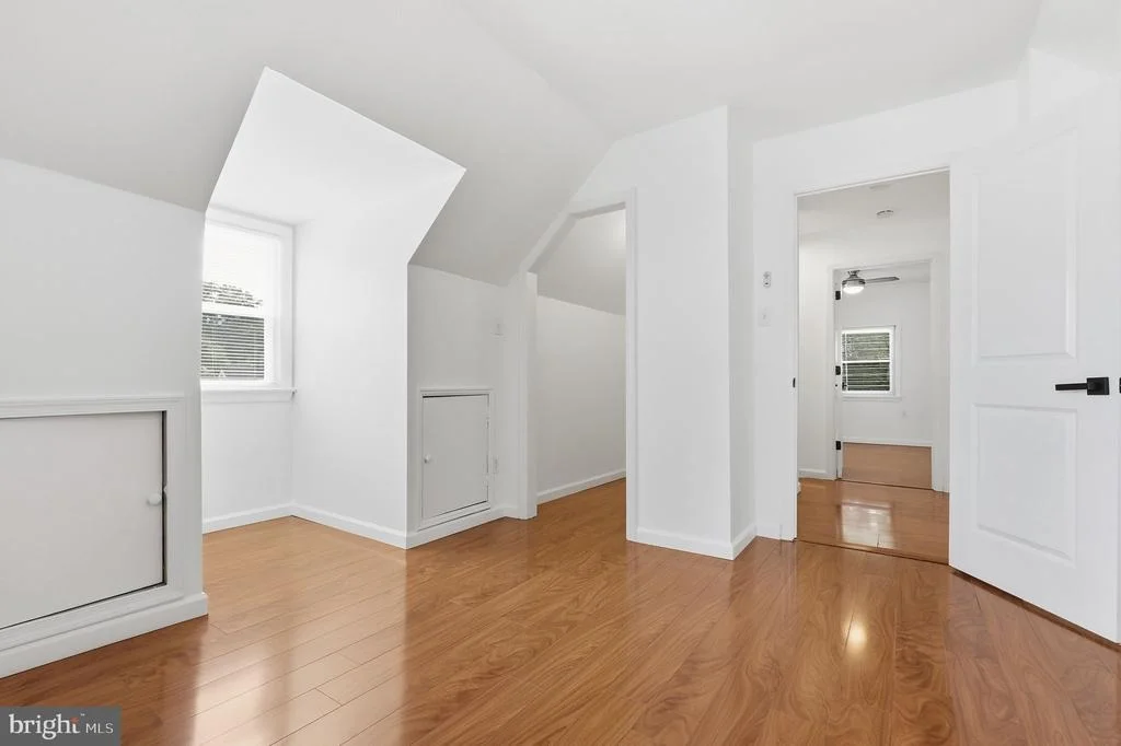 Photo of 1511 CREST ROAD