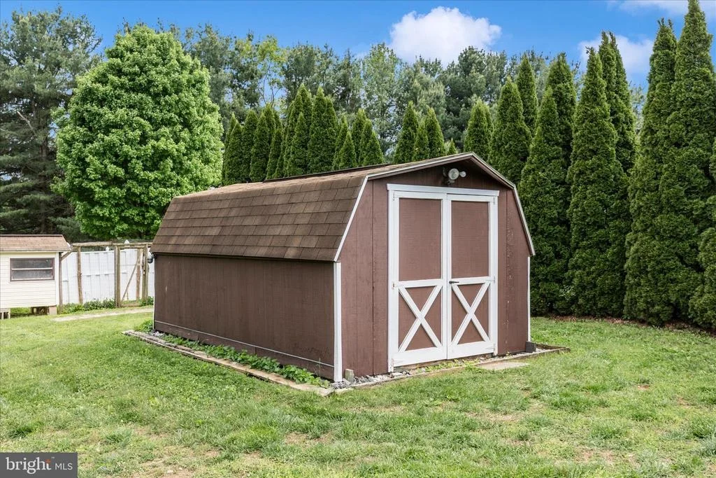 Photo of 2679 LESLIE ROAD