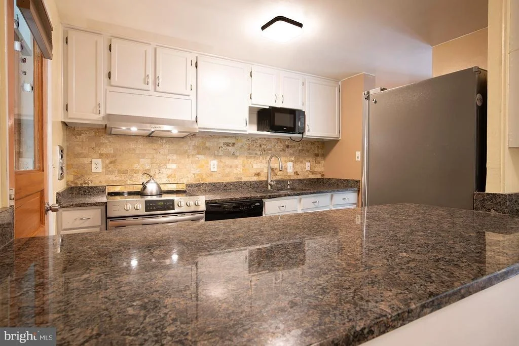 Photo of 1320 RAINBOW DRIVE