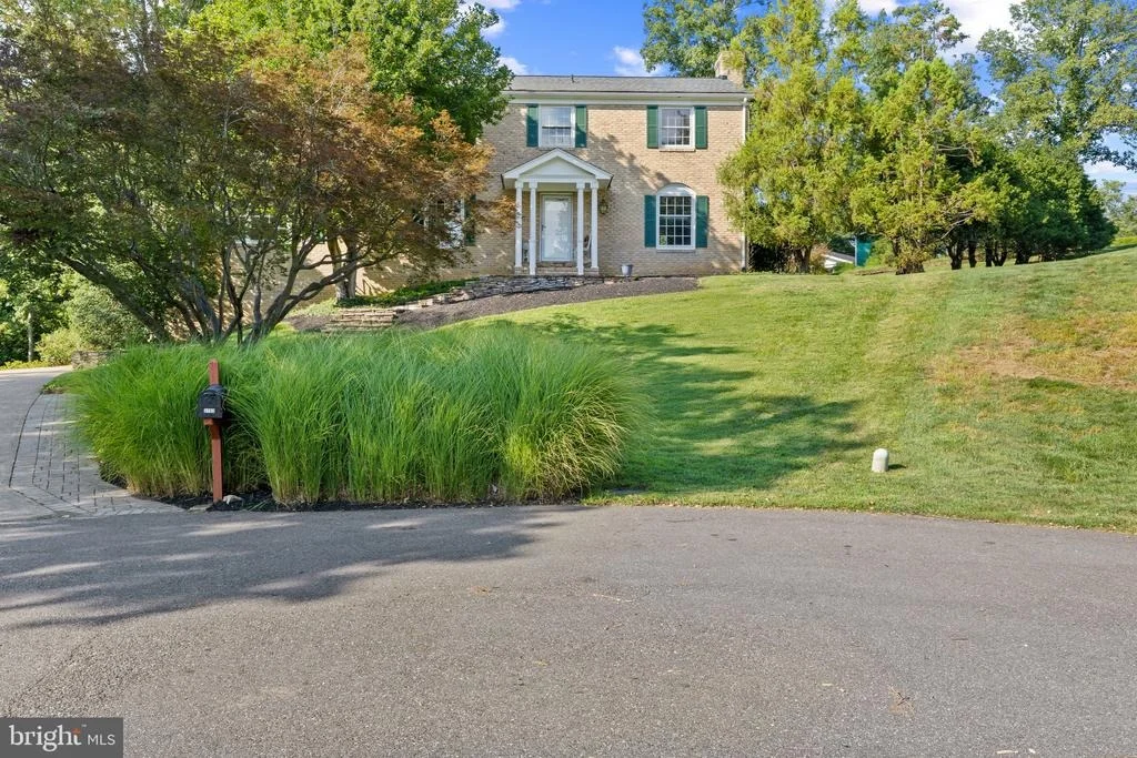 Photo of 3703 SPRING MEADOW DRIVE