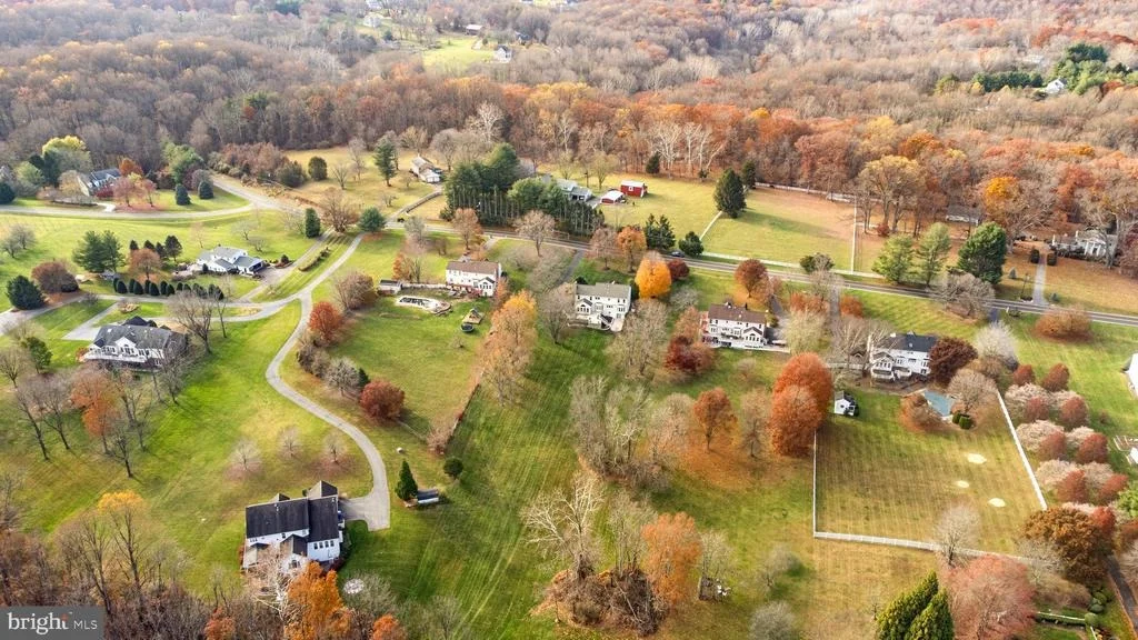 Photo of 9716 HUNTMASTER ROAD