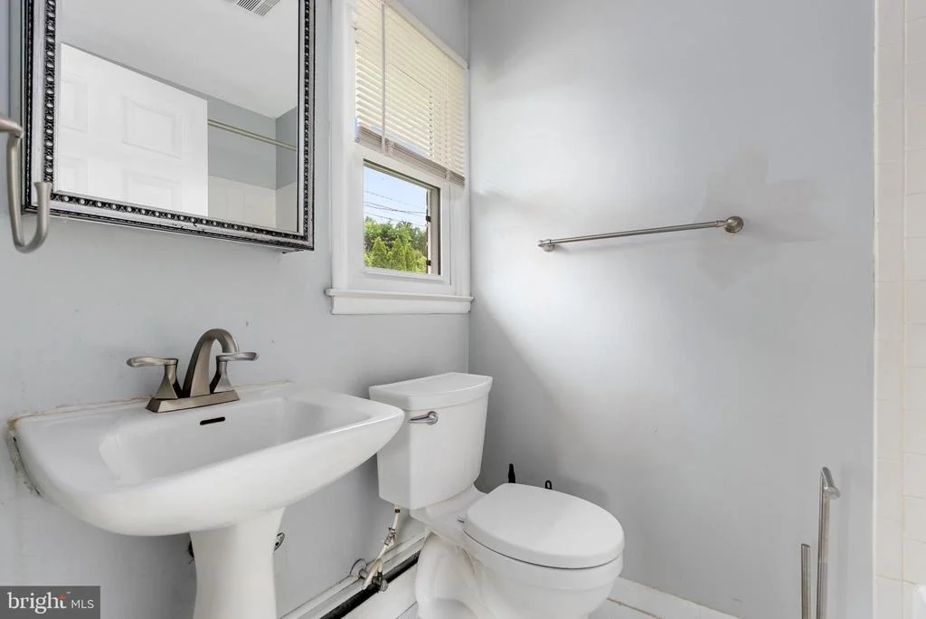 Photo of 816 PROVIDENCE ROAD