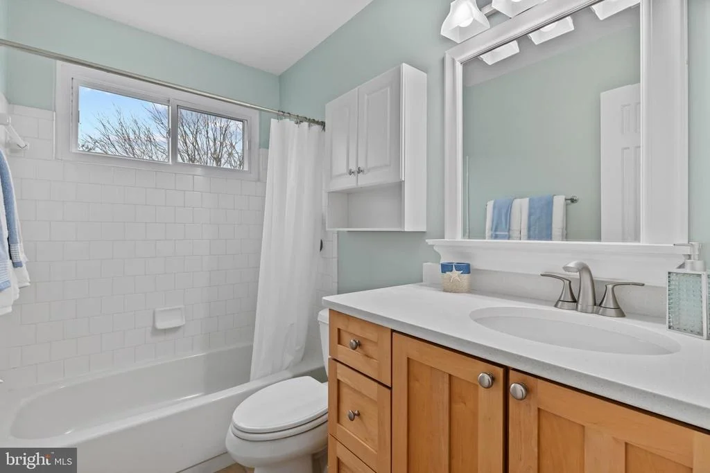 Photo of 1394 STONECREEK ROAD