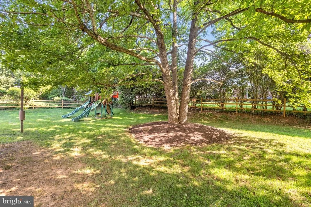 Photo of 8705 BELLS MILL ROAD