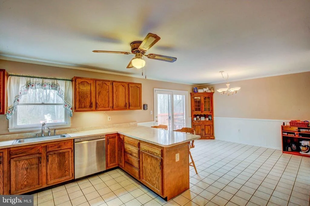 Photo of 4511 KINGS ROAD