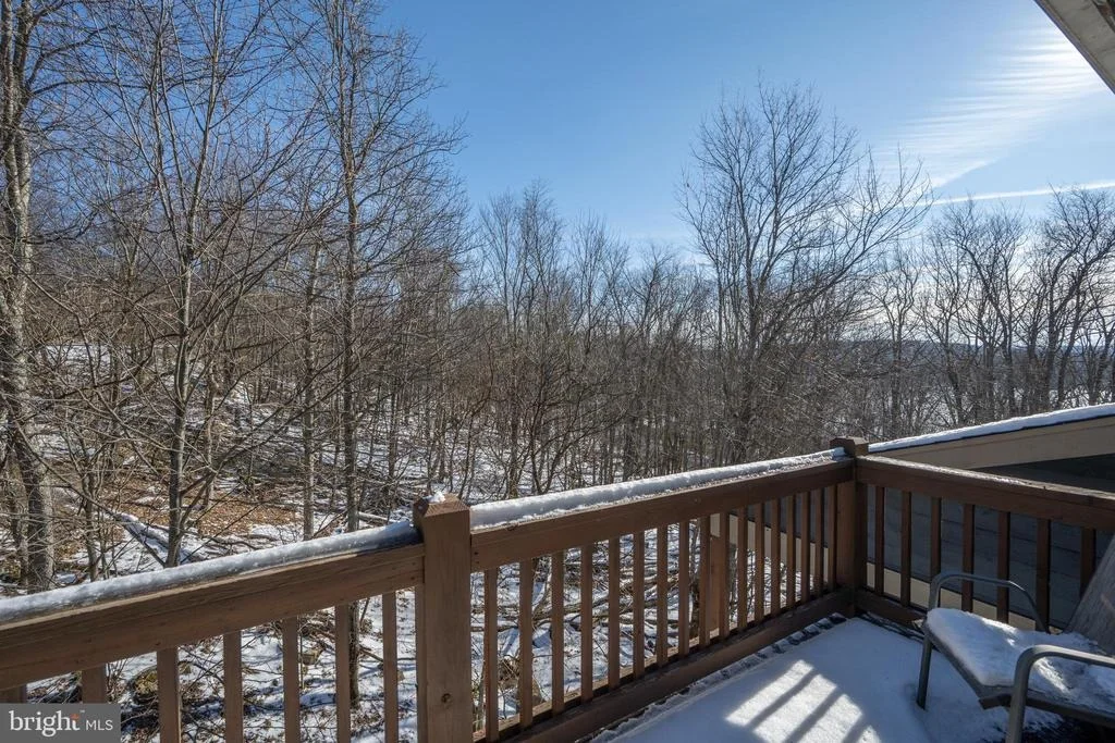 Photo of 723 PINNACLE DRIVE