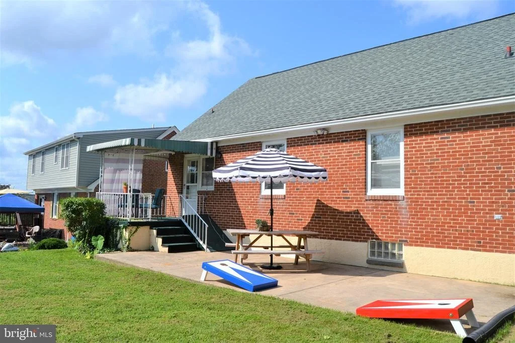 Photo of 403 GRALAN ROAD